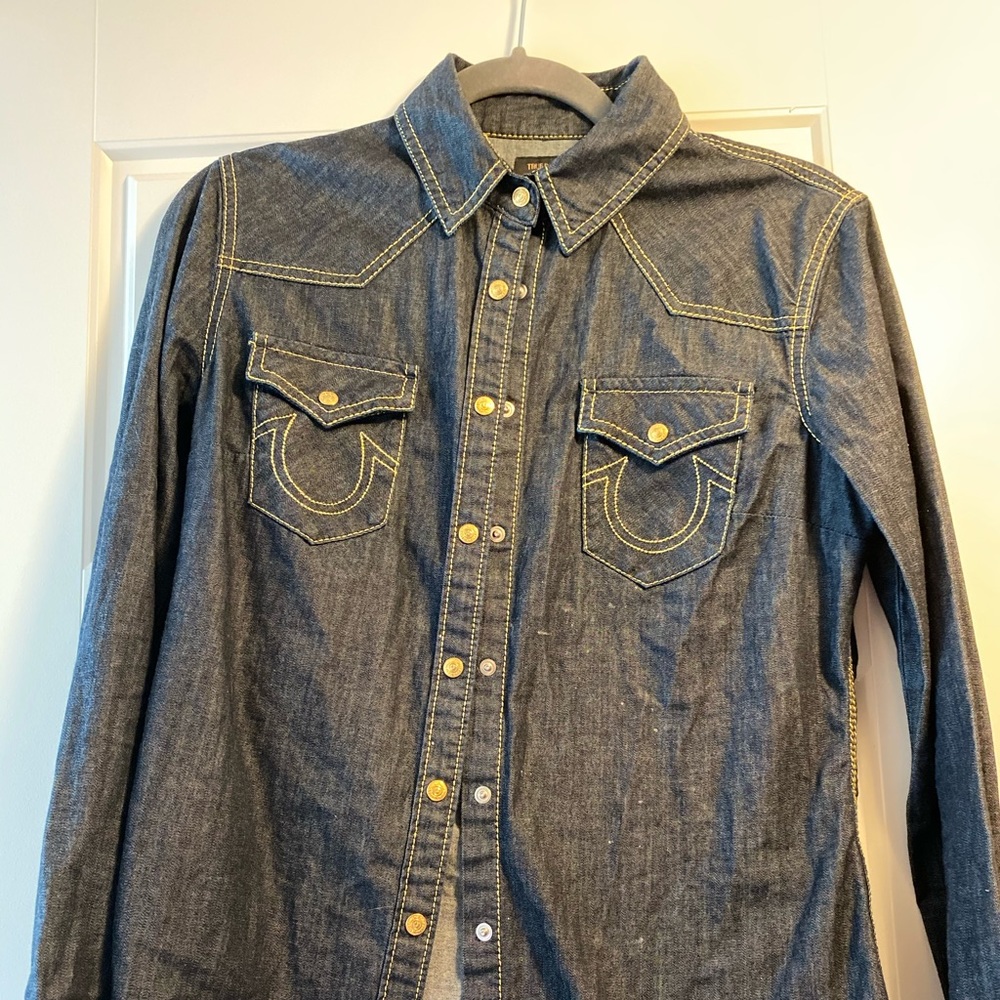 Button up longe sleeve collar True Religion